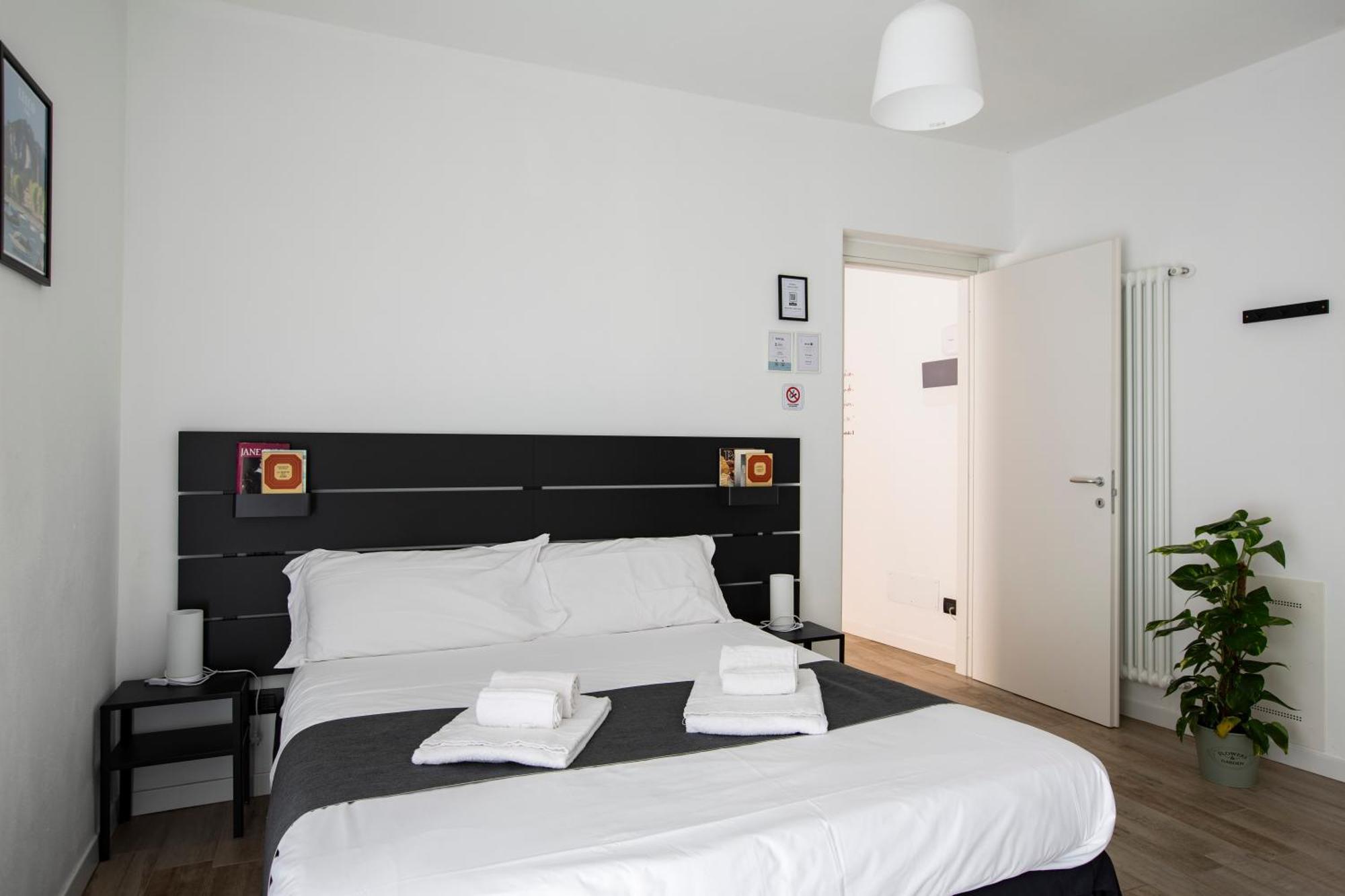 La Casa Del Sarto - Rooms And Apartments Lecco Eksteriør billede