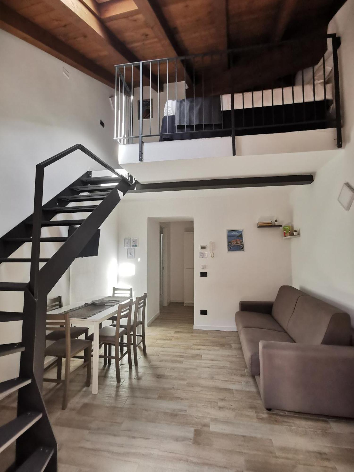 La Casa Del Sarto - Rooms And Apartments Lecco Eksteriør billede